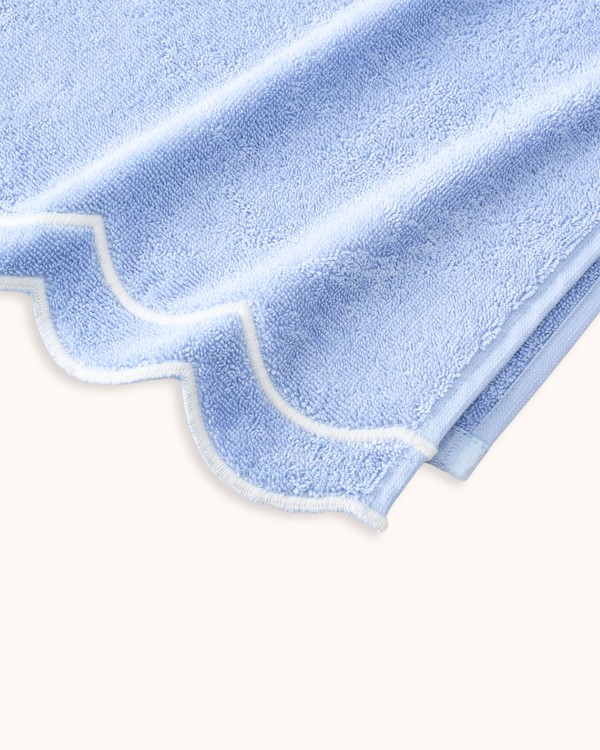 Layered Scallop Hand Towel Set